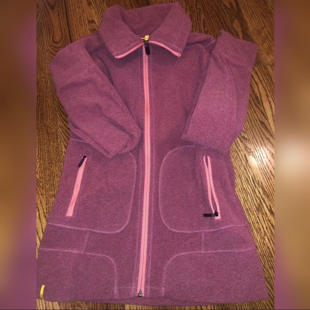 Women’s zip up